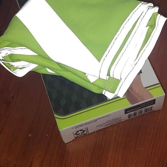 BRAND-NEW Athletic Works Reflective Vest for Walking, working or Running - Picture 4 of 8